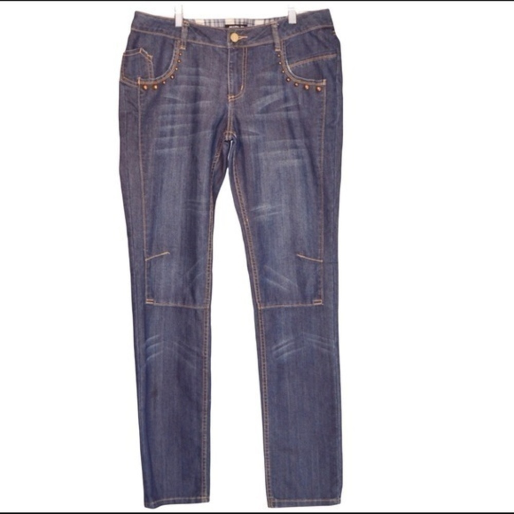 Stretchy Straight Leg Midrise Allen B Jeans | Size 8,‎ Medium Wash - Embellished